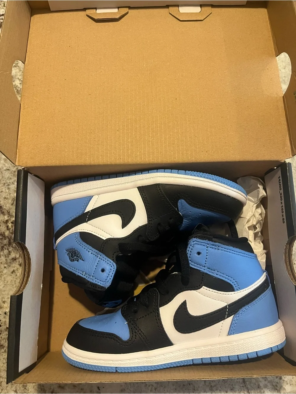 Nike Kids High-Top Sneakers in University Blue/Black/White